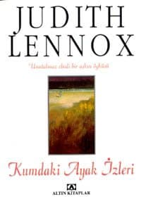 Kumdaki Ayak İzleri
