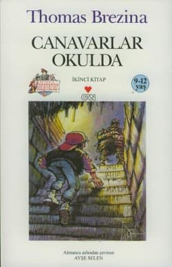 Canavarlar Okulda
