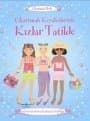 Çıkartmalı Kıyafetleriyle Kızlar Tatilde