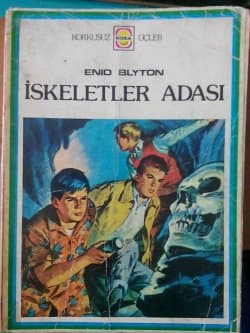 İskeletler Adası